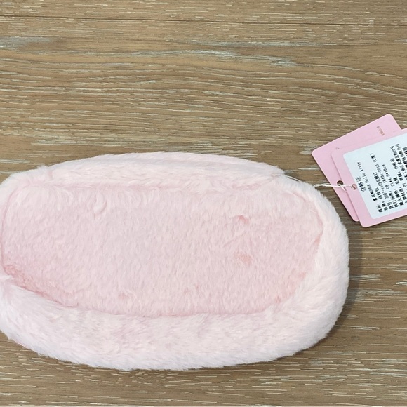 NWT Plush Hello Kitty Makeup Bag – Faux Fur Pencil Case or Travel Pouch - Picture 2 of 5